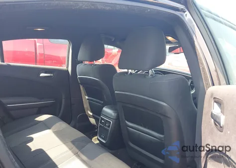 2016 Dodge Charger Sxt z USA, uszkodzony, nr VIN 2C3CDXHG6GH174032